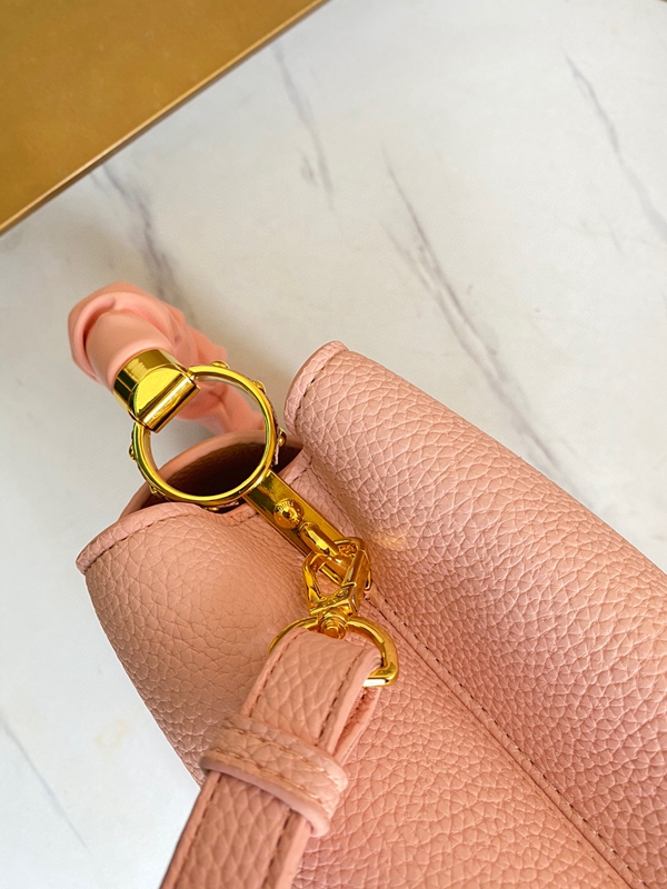 ルイヴィトンバッグ角部分ディテール